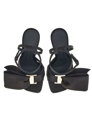 Black shiny satin open toe sandals FERRAGAMO | 0763040NERO