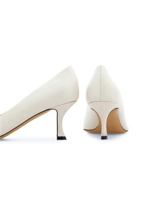 Off-white calf leather pumps FERRAGAMO | 0774956MASCARPONE