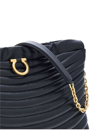 Borsa a spalla media trapuntata nera FERRAGAMO | 0776658NERO