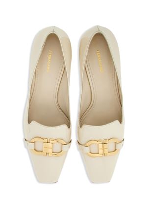 Cream white patent lambskin pumps FERRAGAMO | 0769258MASCARPONE