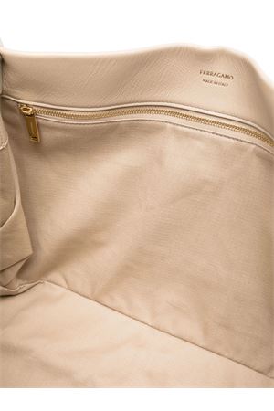 Tote Bag (L) smooth beige calfskin FERRAGAMO | 0779069STONE