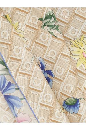 Bouquet printed silk scarf FERRAGAMO | 0779524BEIGEBLUE